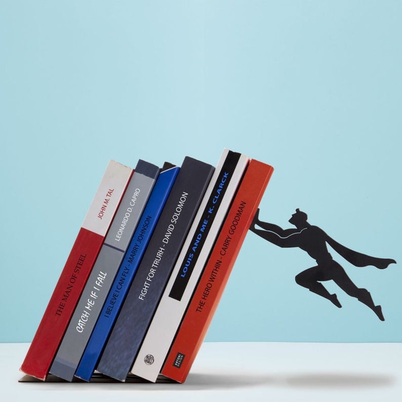 Superhero Bookend Figurines – Stylish Metal Support for Your Bookshelf