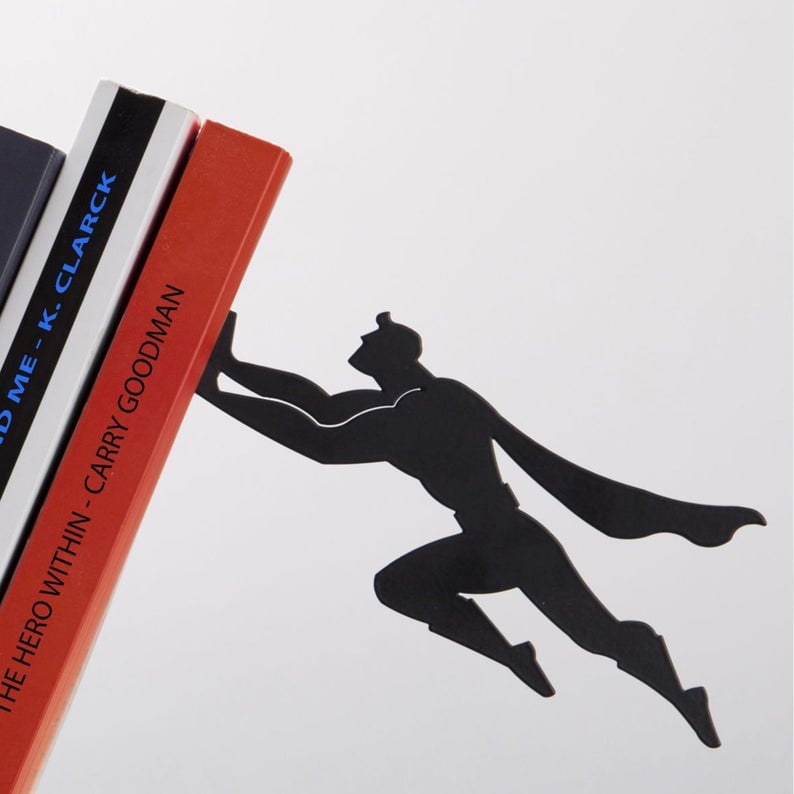Superhero Bookend Figurines – Stylish Metal Support for Your Bookshelf